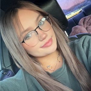 Meet your Posher, Mallorie